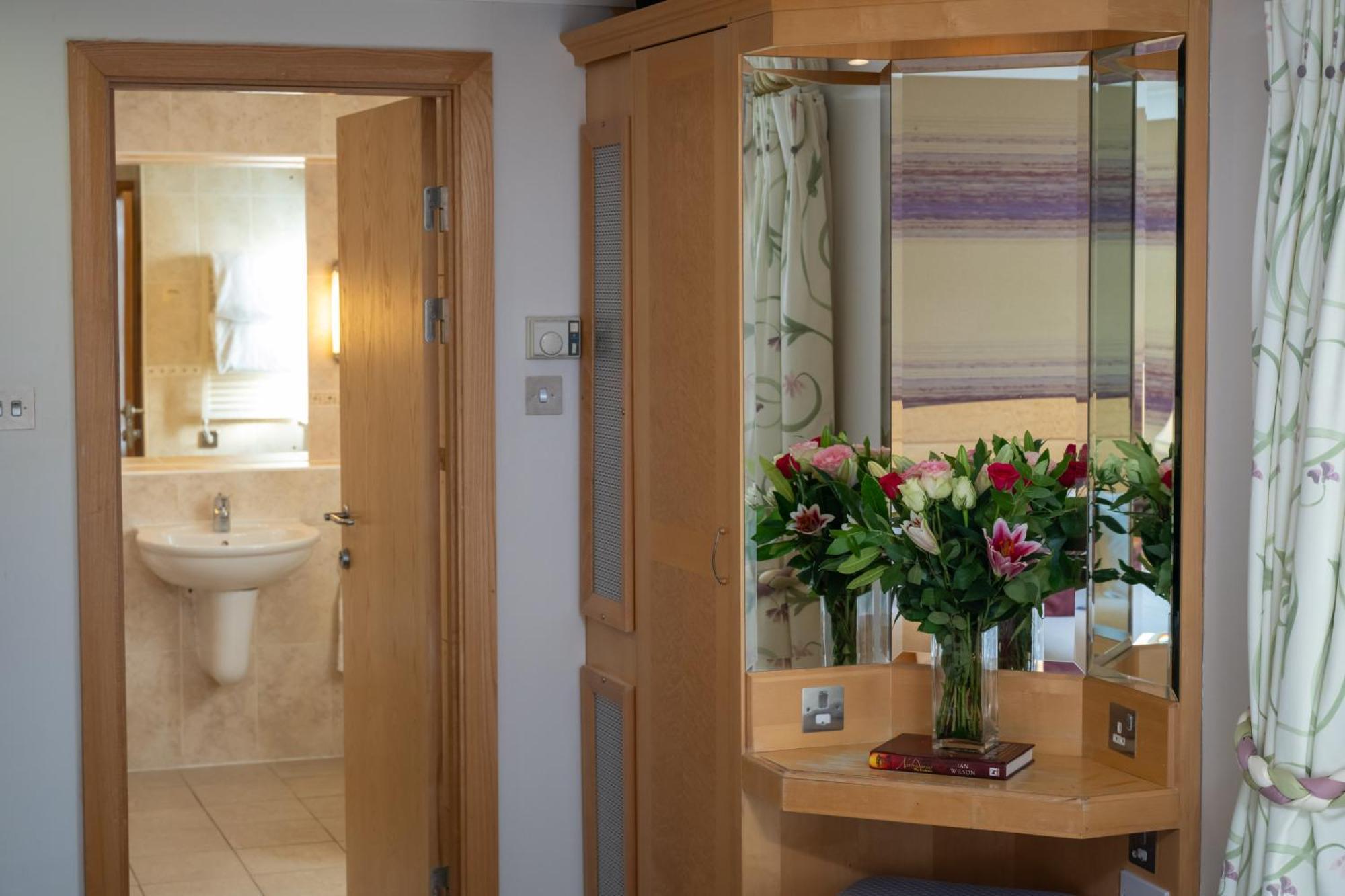 Resort Hellidon Lakes 4*