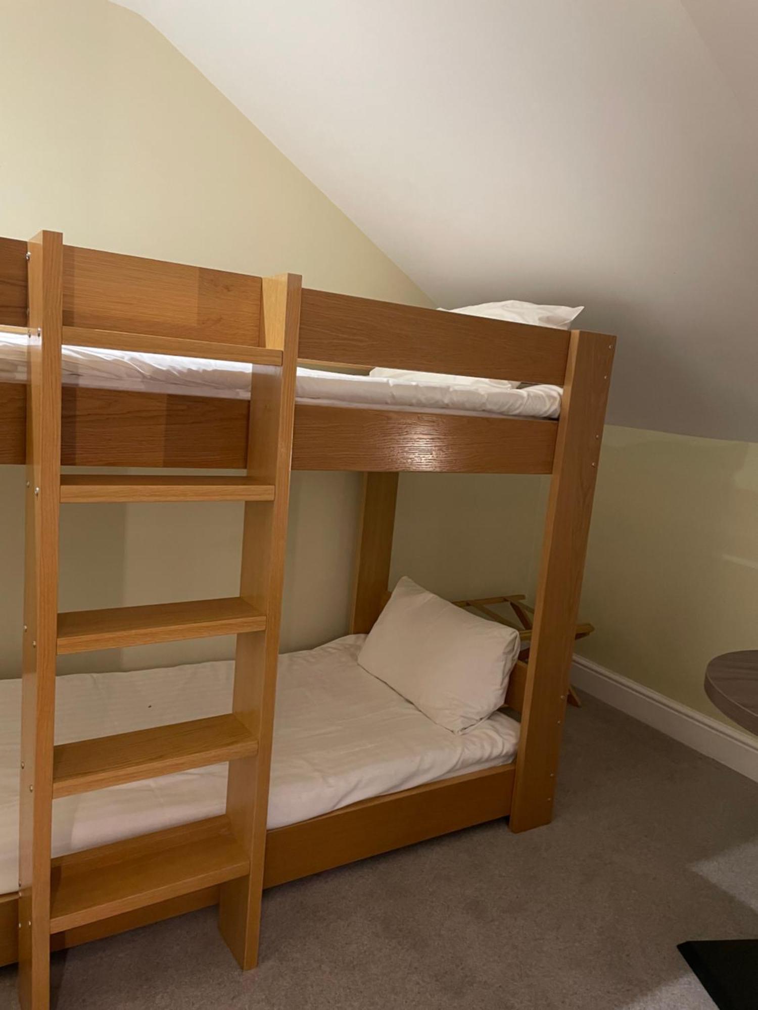 Hellidon Lakes 4*