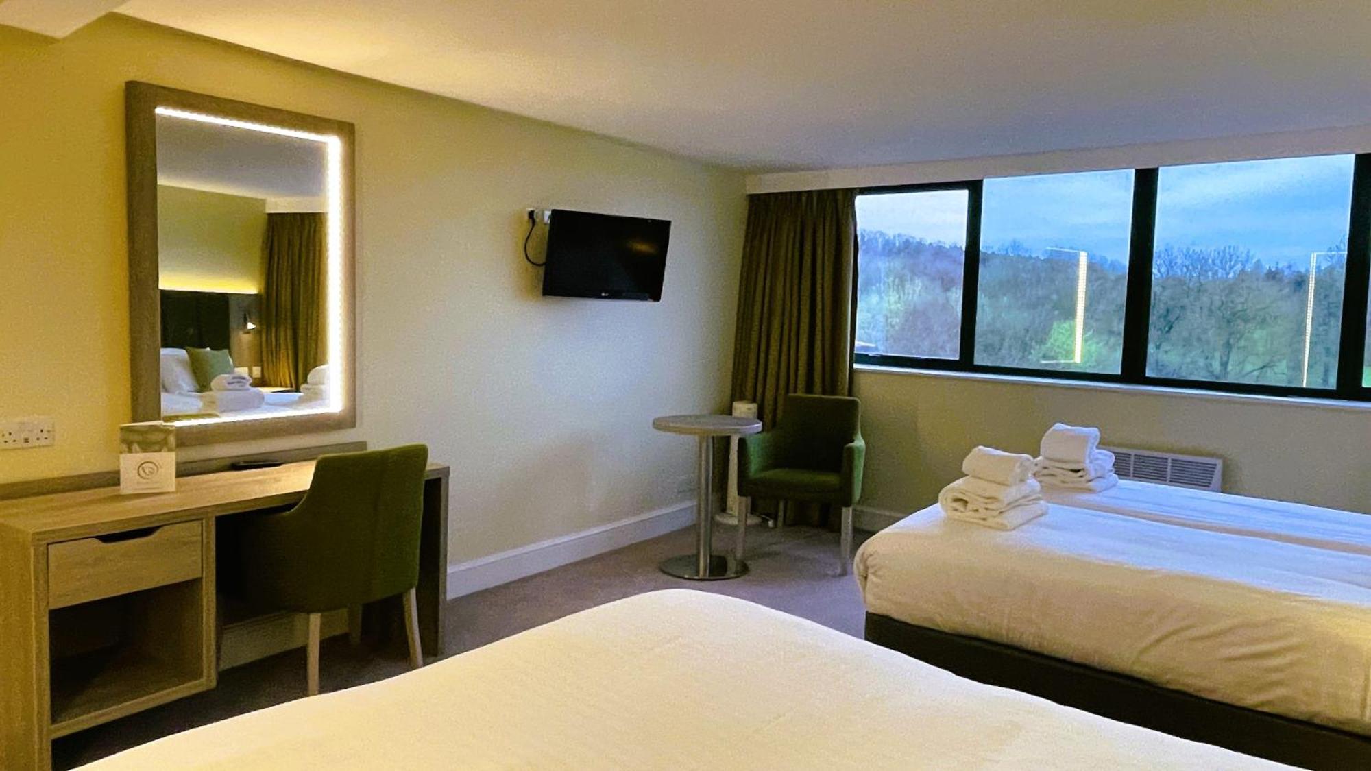 Hellidon Lakes